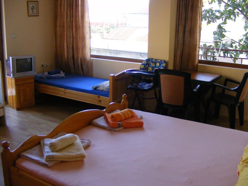 Guest House "Zora - Sarafovo" Burgas Zewnętrze zdjęcie