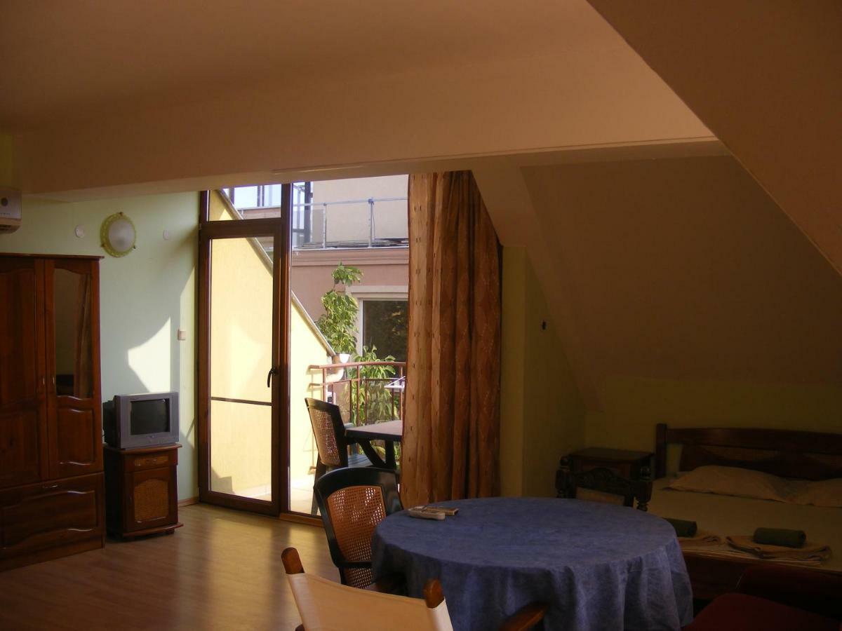 Guest House "Zora - Sarafovo" Burgas Zewnętrze zdjęcie